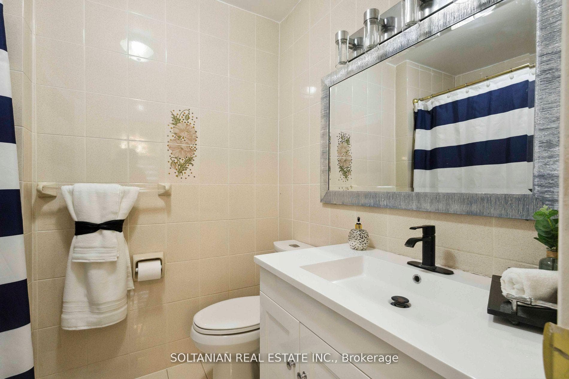 102 Elnathan Crescent photo 20