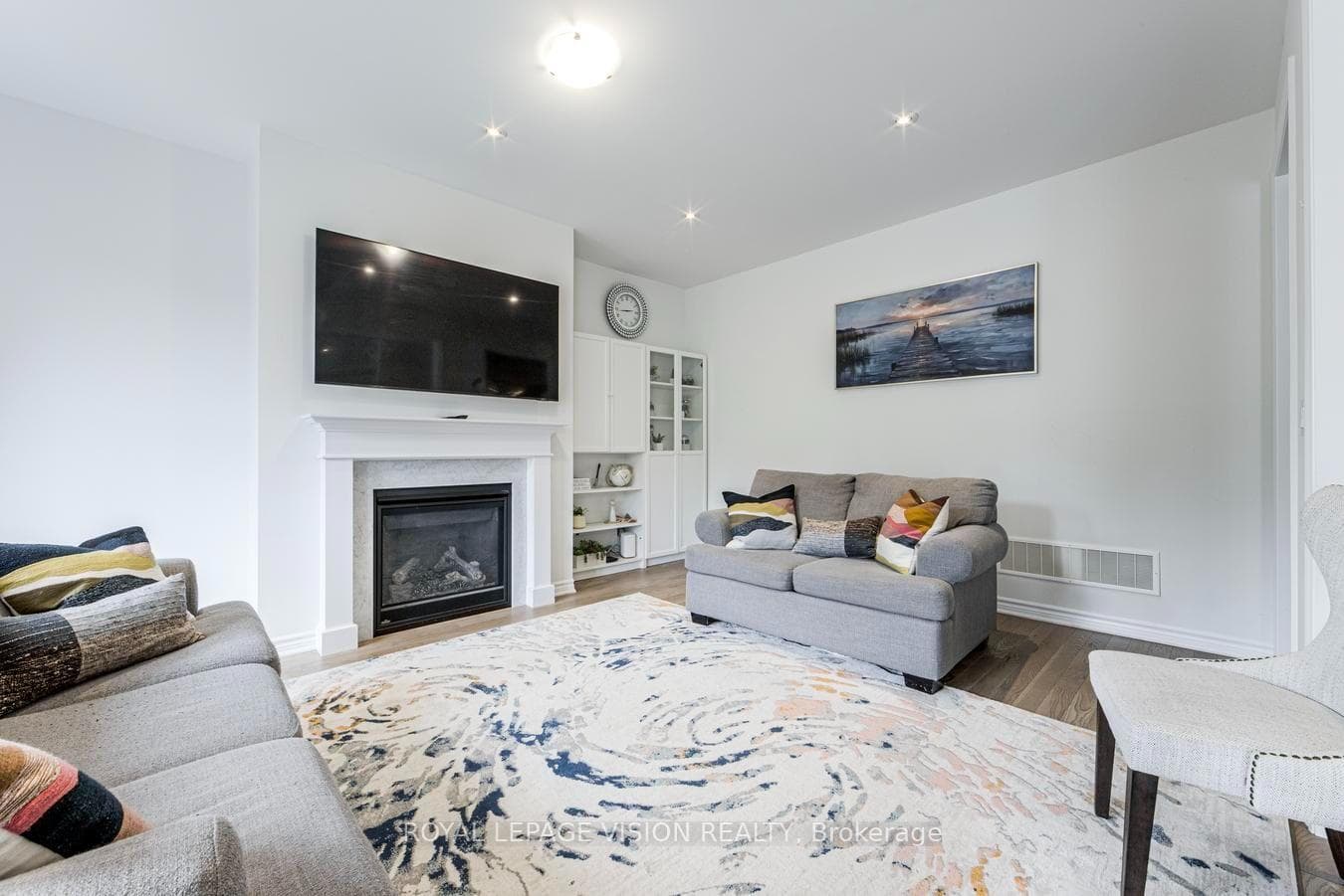 33 Bremner Street photo 9