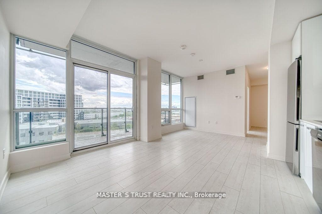 10 De Boers Drive Unit 1101 photo 7