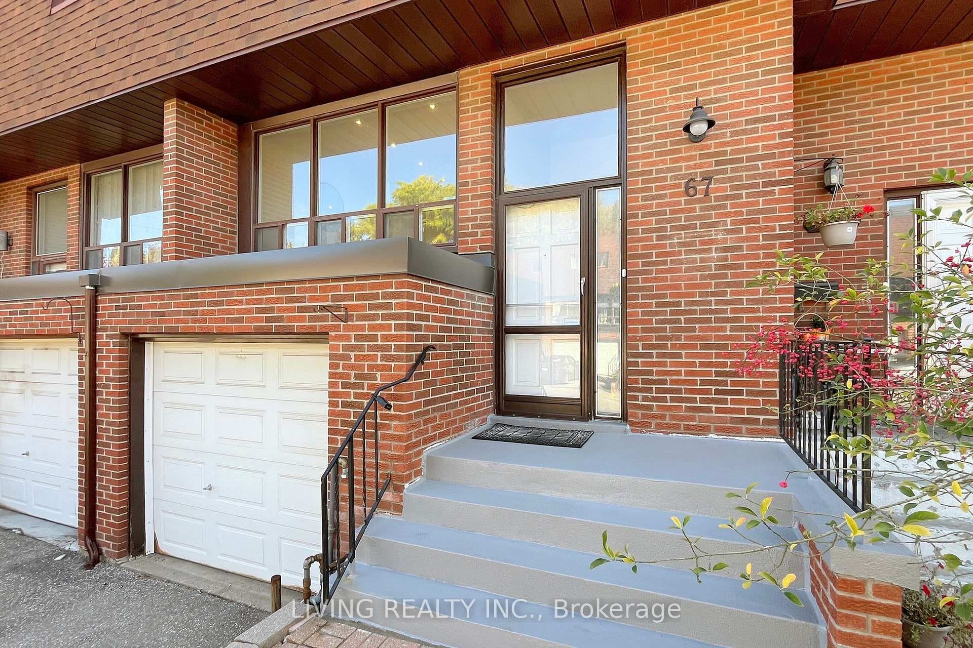 67 Stately Way photo 2