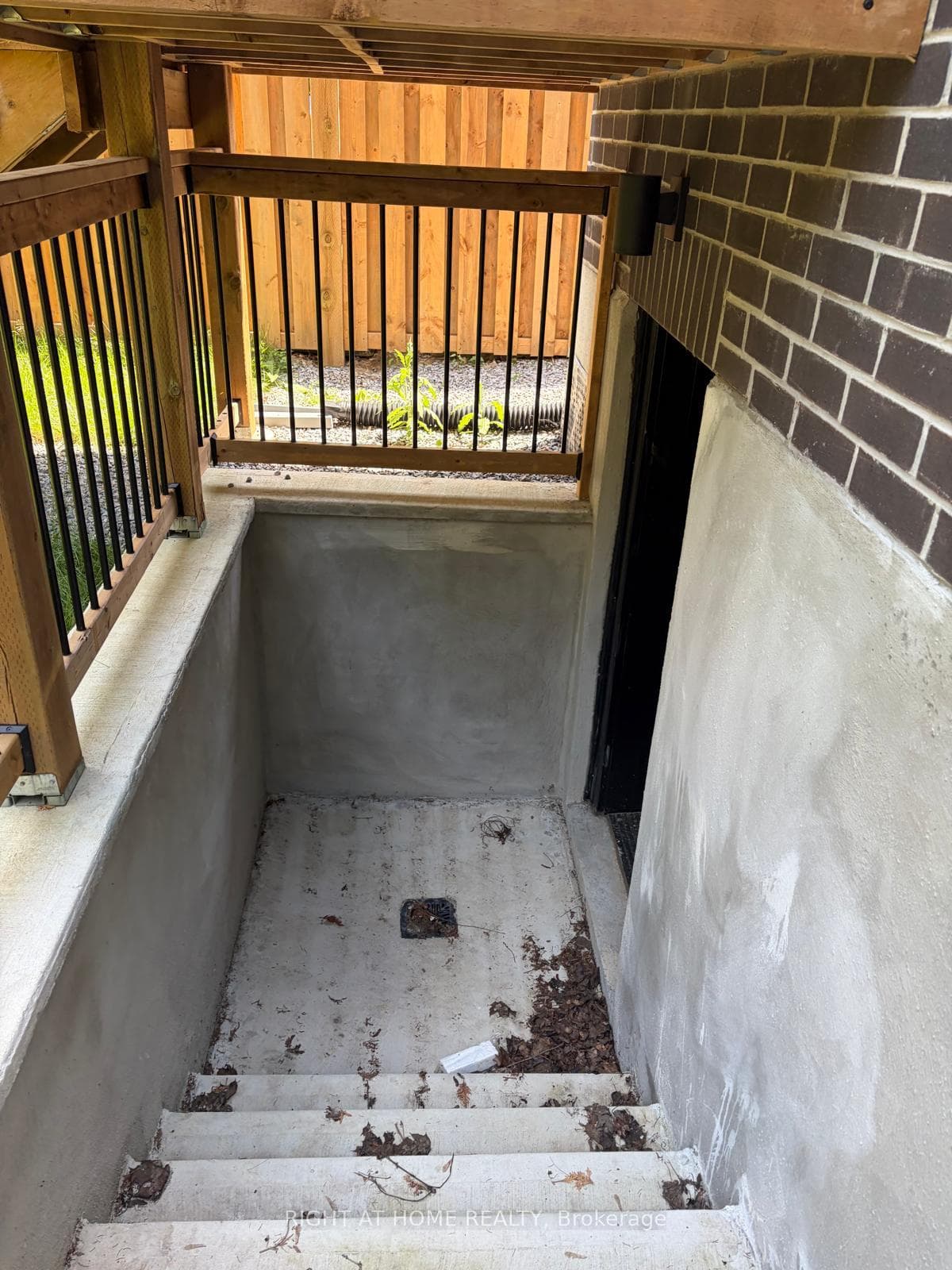 376 Mitchell Avenue photo 30