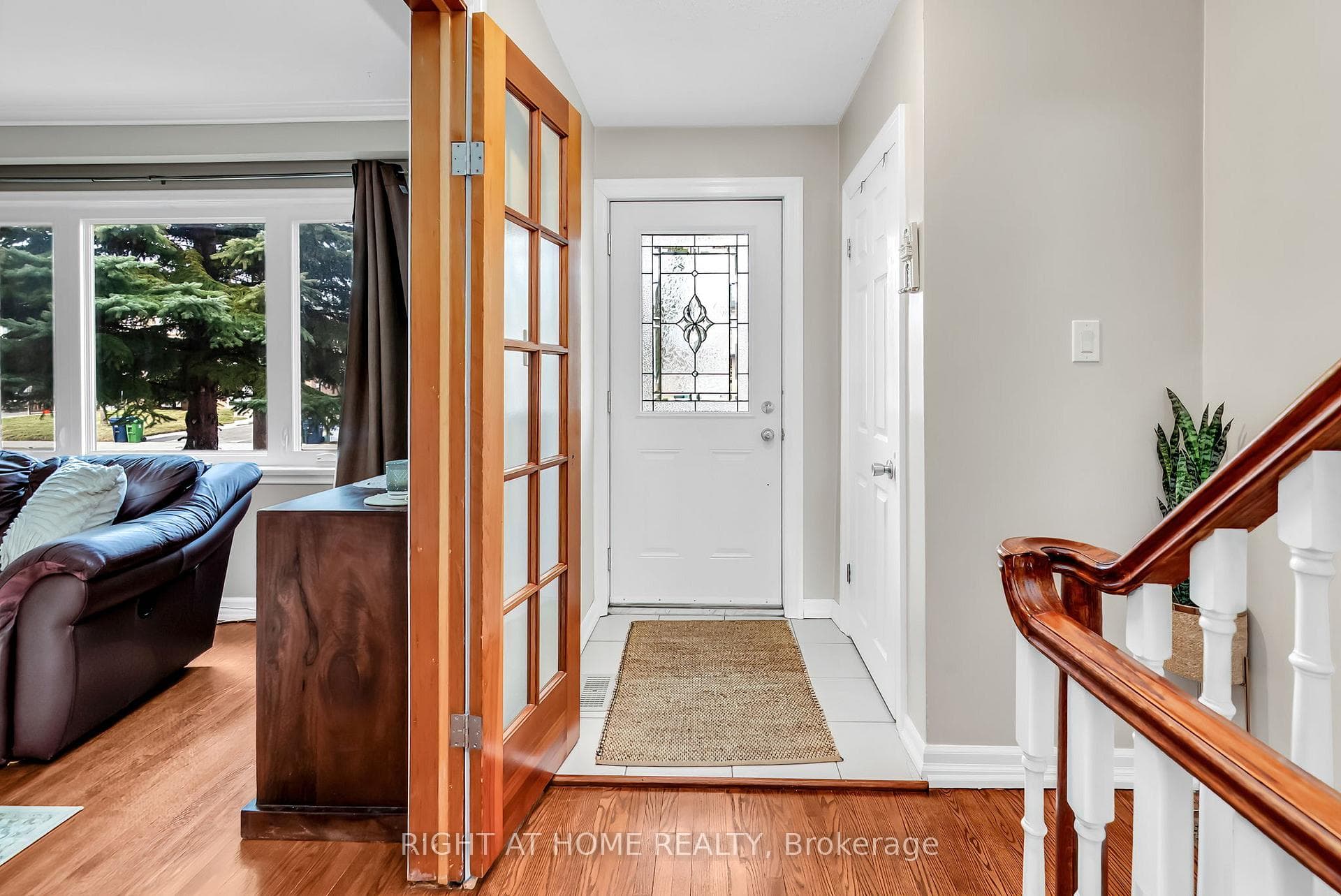 237 Eileen Avenue photo 4