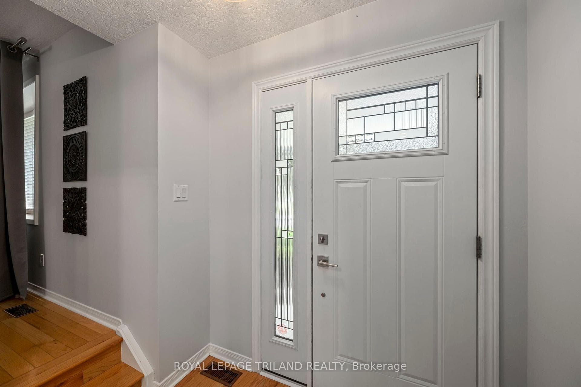 20 Meadowview Road photo 5