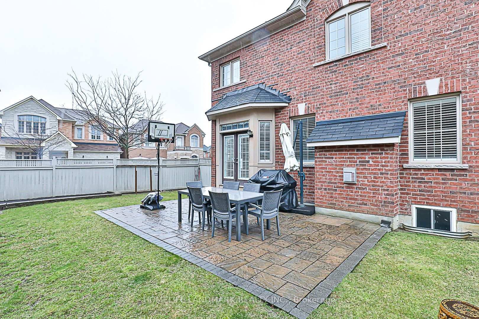 72 Prebble Drive photo 34