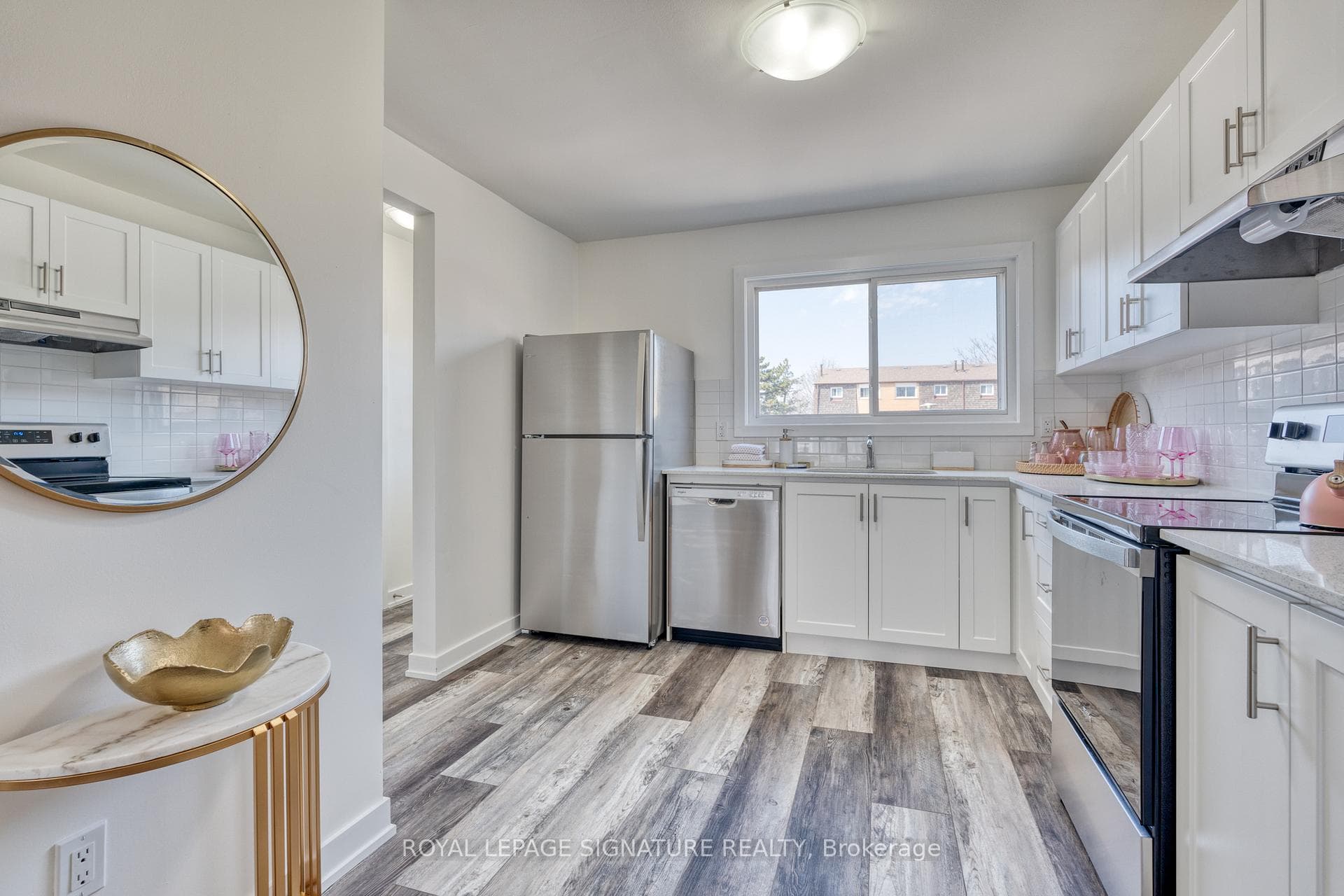 20 Anna Capri Drive Unit 27 photo 4