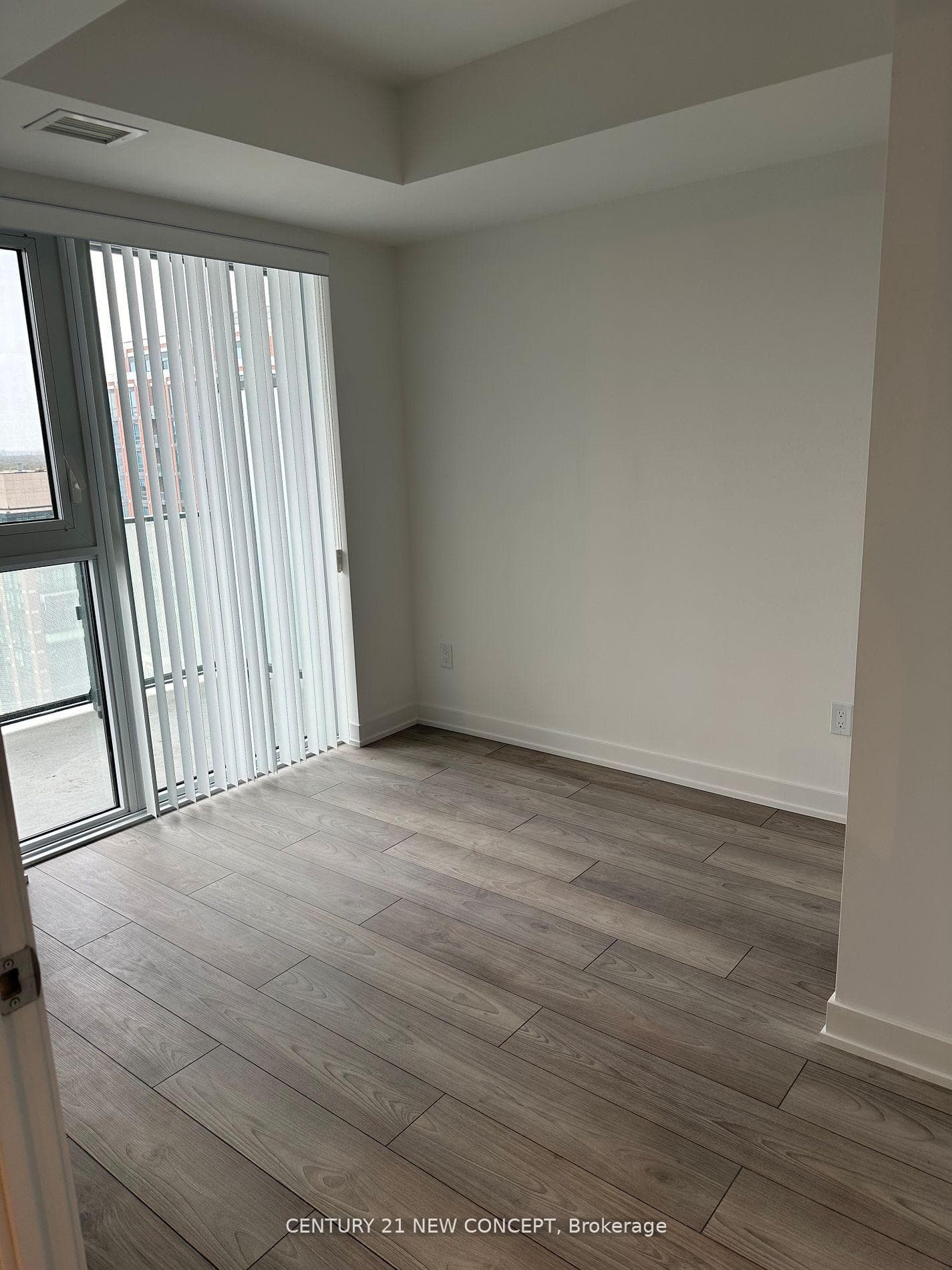 8 Tippett Road Unit 1402 photo 4