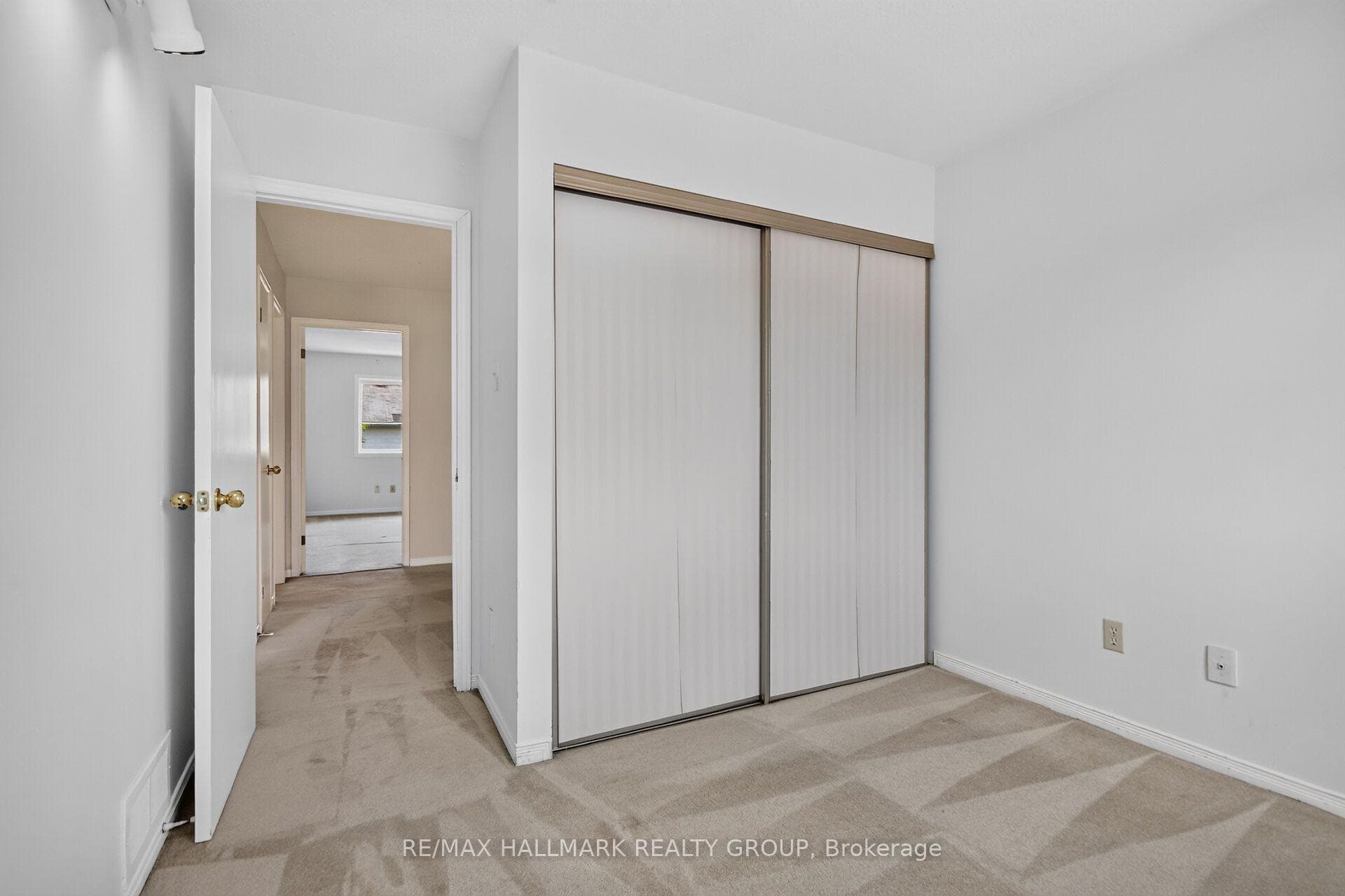 49 Newport Crescent photo 38
