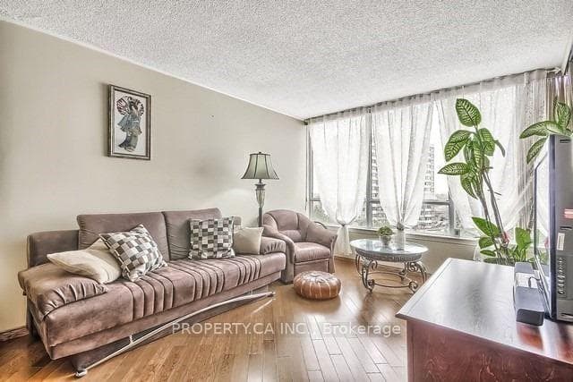 1131 Steeles Avenue Unit 609 photo 7