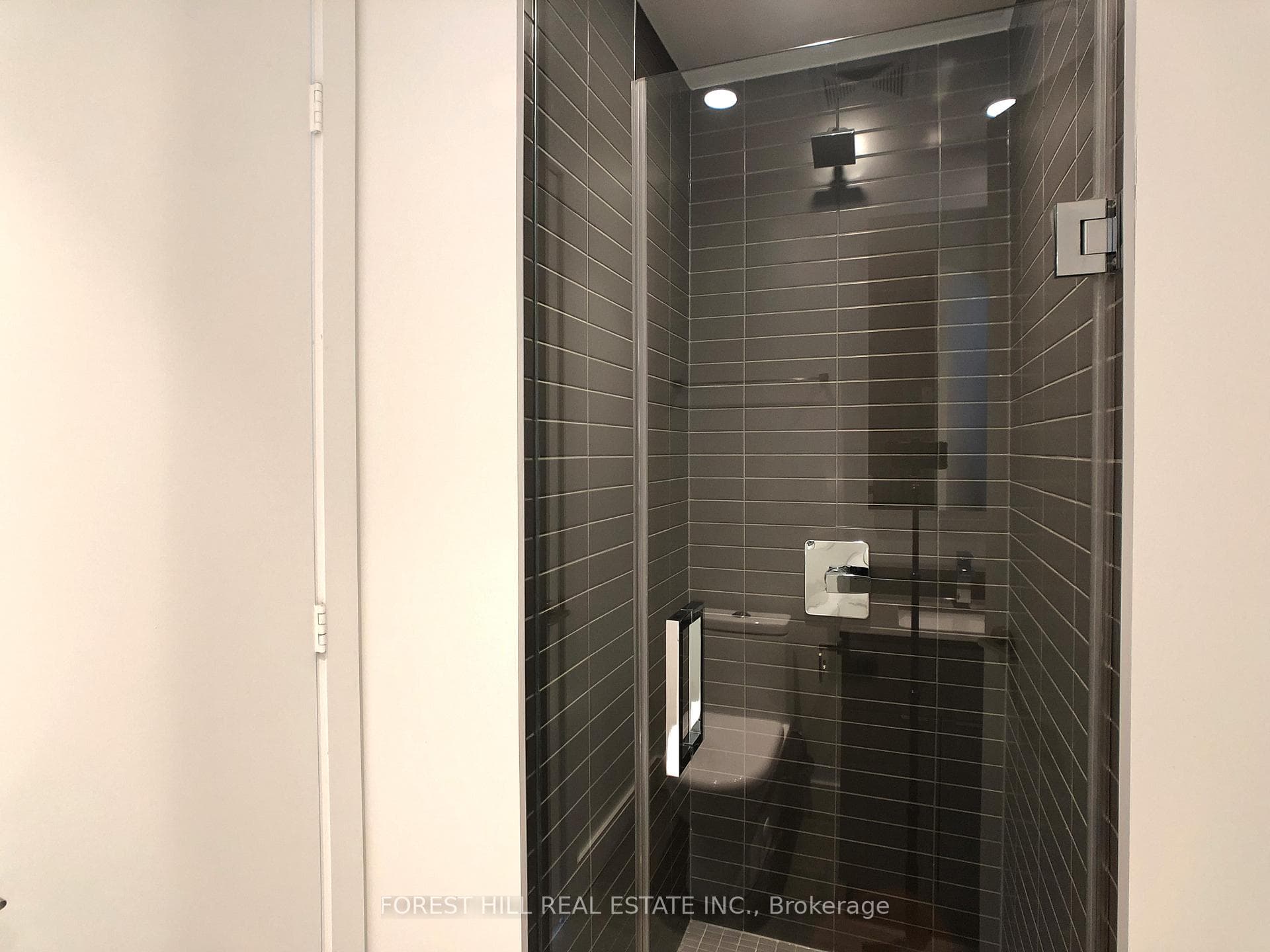 7 Grenville Street Unit 5810 photo 11