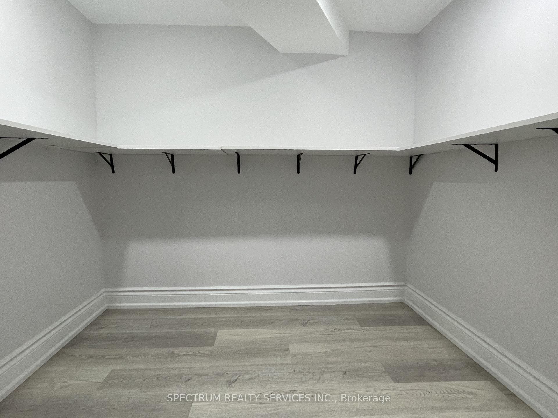 27 Yale Drive Unit Basement photo 16
