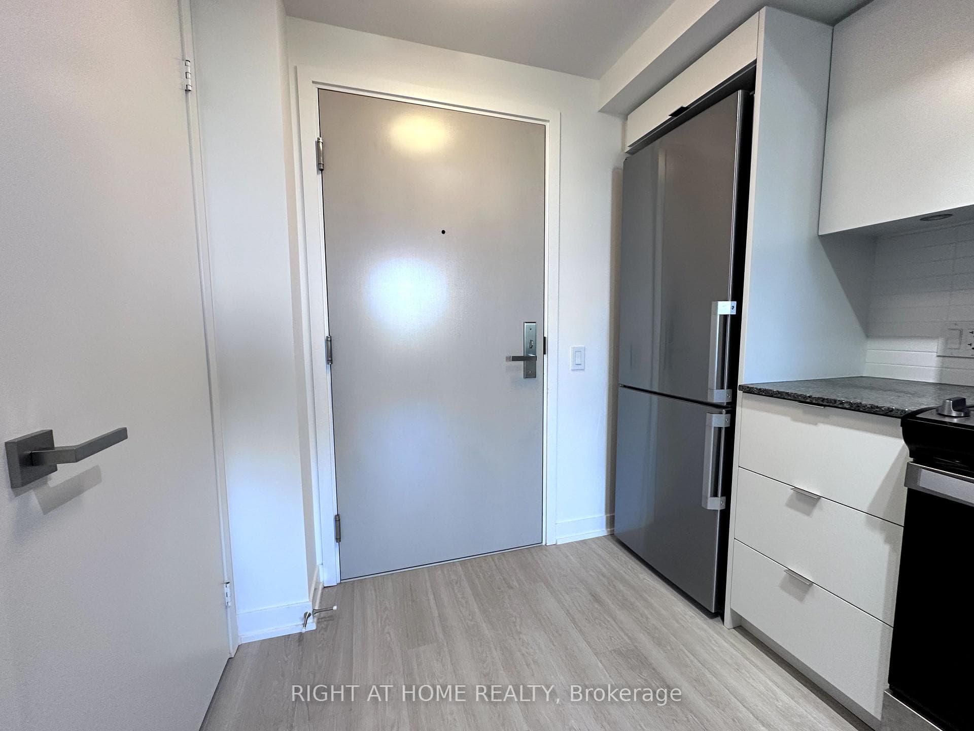500 Wilson Avenue Unit 313 photo 4