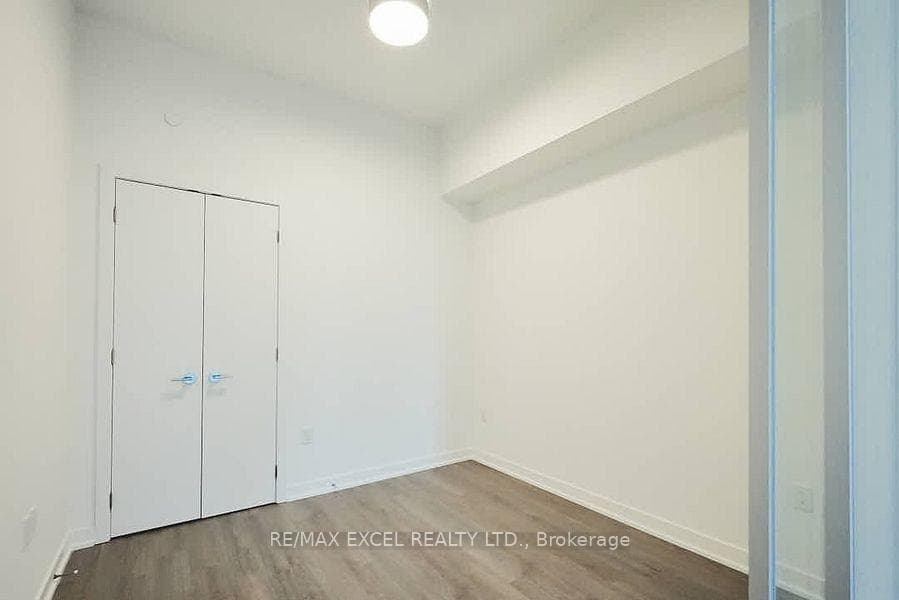 357 King Street Unit 3606 photo 16