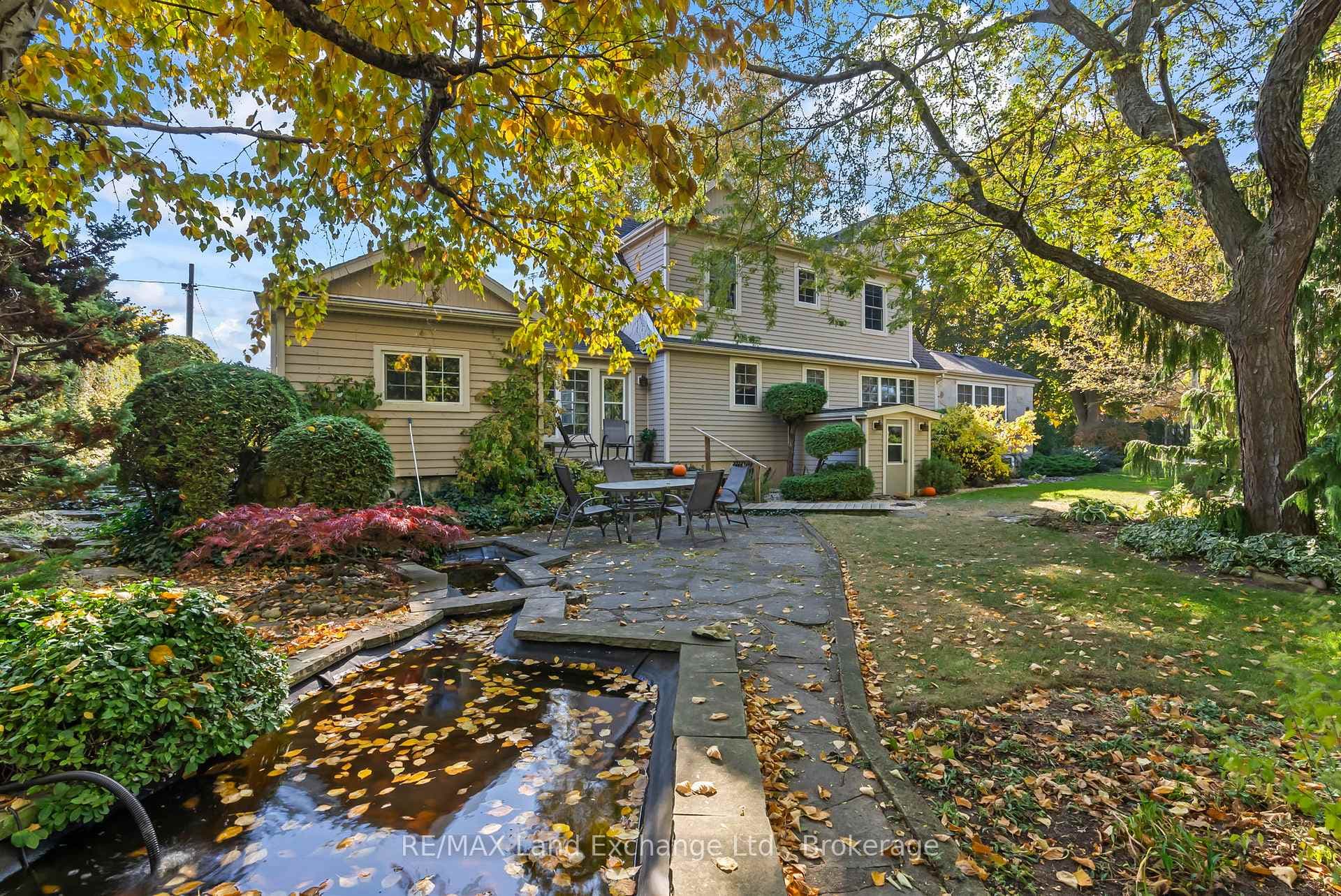 102' x 148' Corner Lot