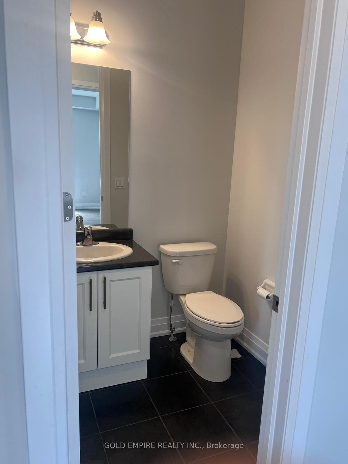 1067 EDINBURGH Drive photo 30