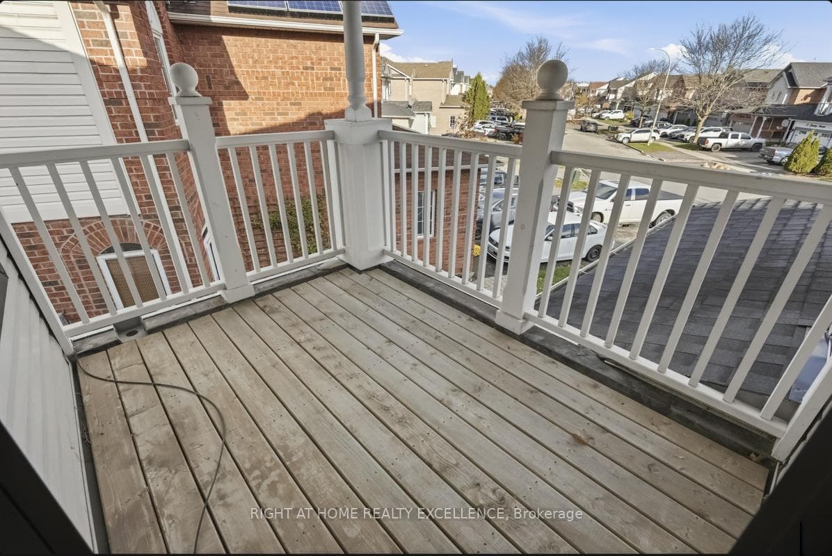 11 Gunning Crescent photo 37