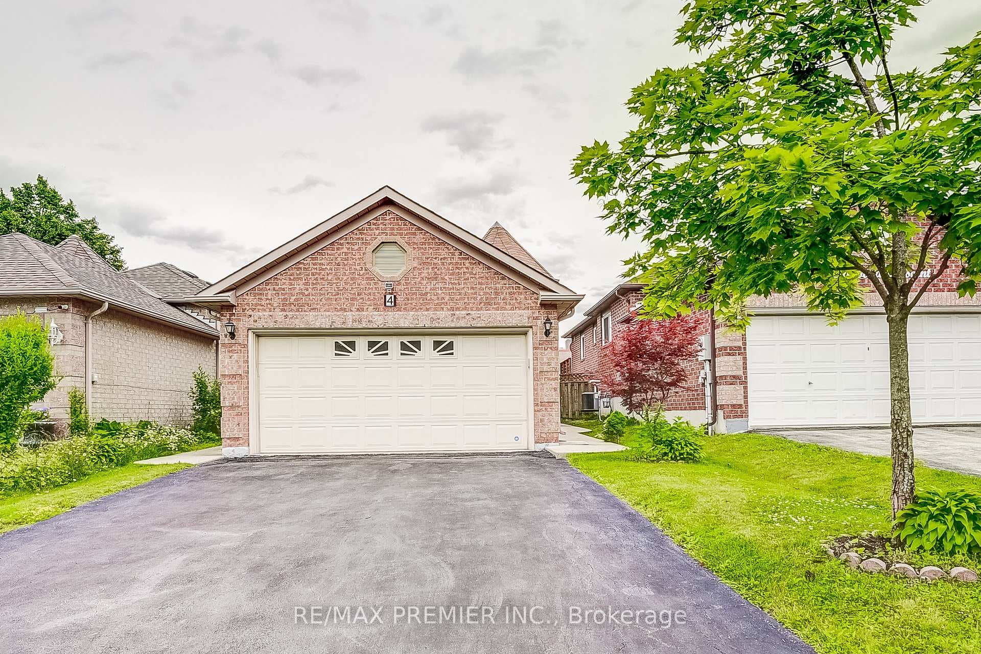 4 Silkwood Crescent photo 1