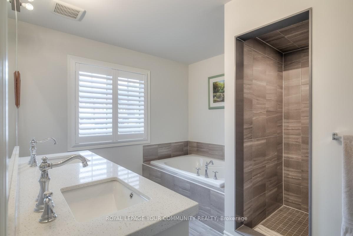8 Gord Matthews Way photo 21