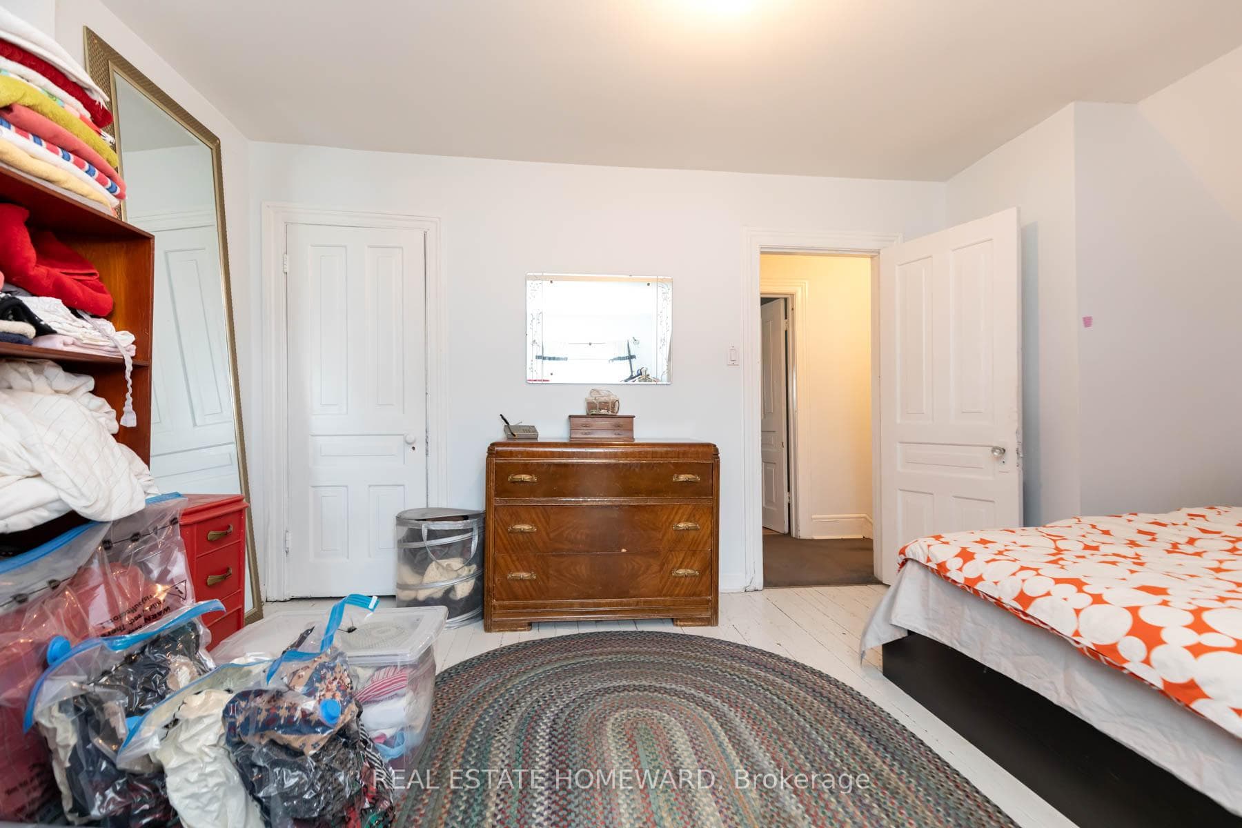 110 Beatrice Street photo 26
