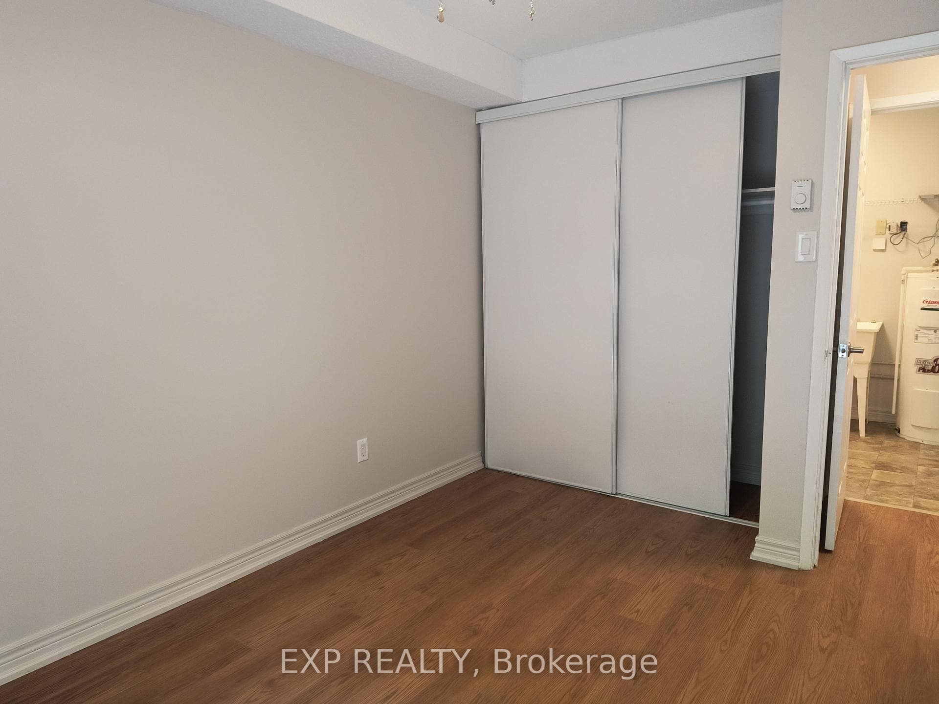1310 Richmond Road Unit 004 photo 21