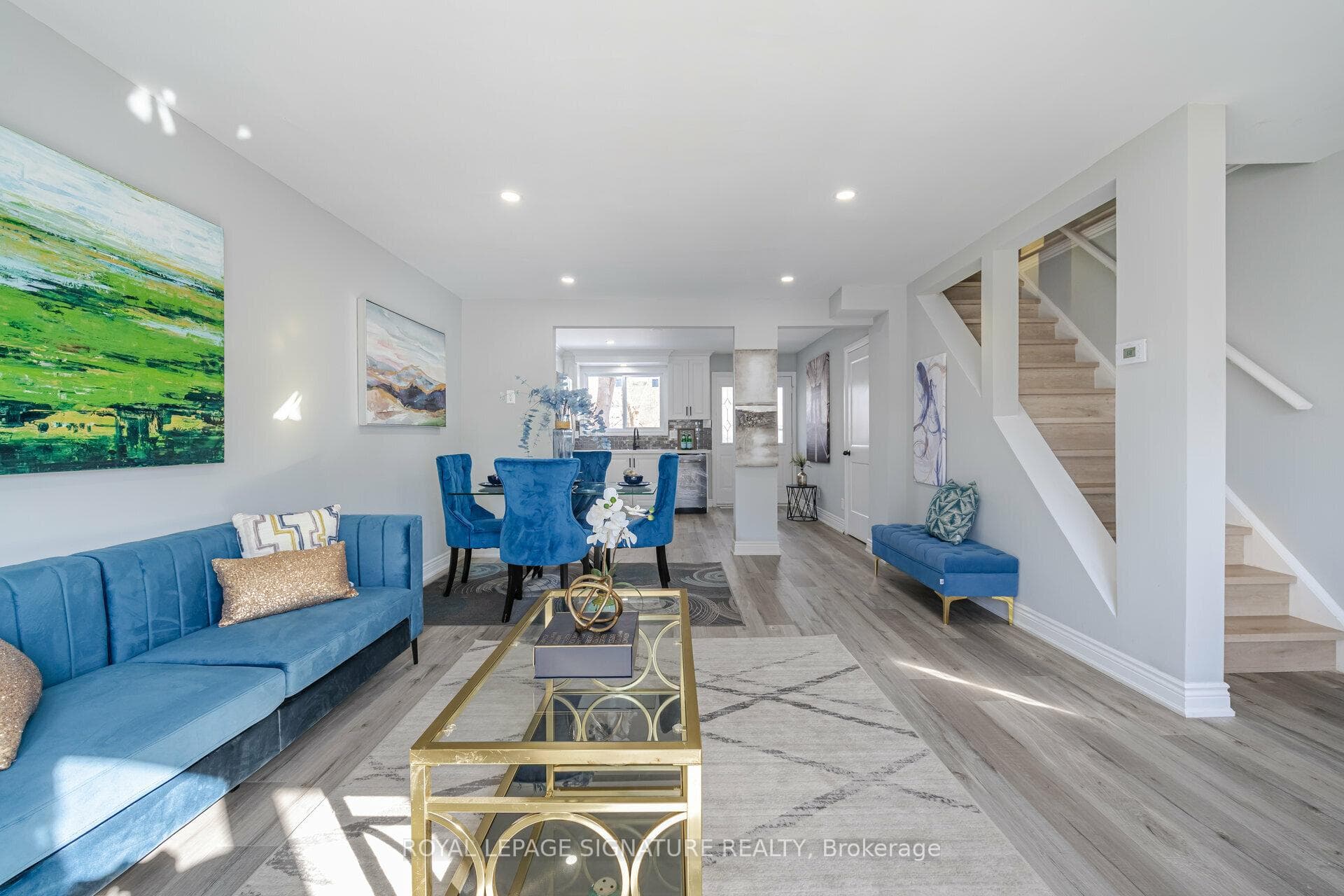 132 Capreol Court photo 8