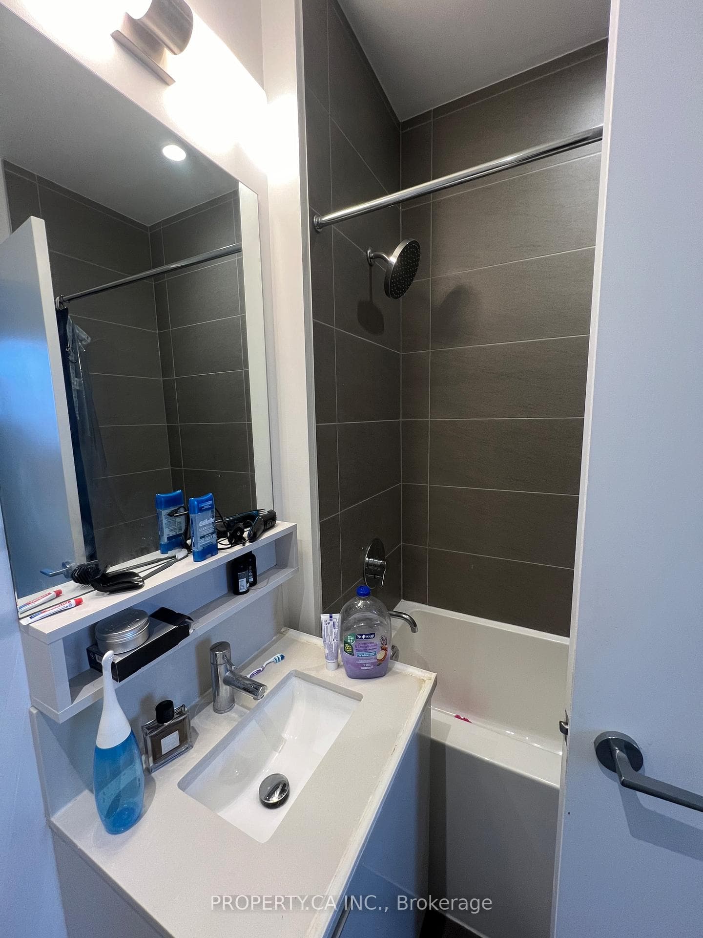 950 Portage Parkway Unit 308 photo 10