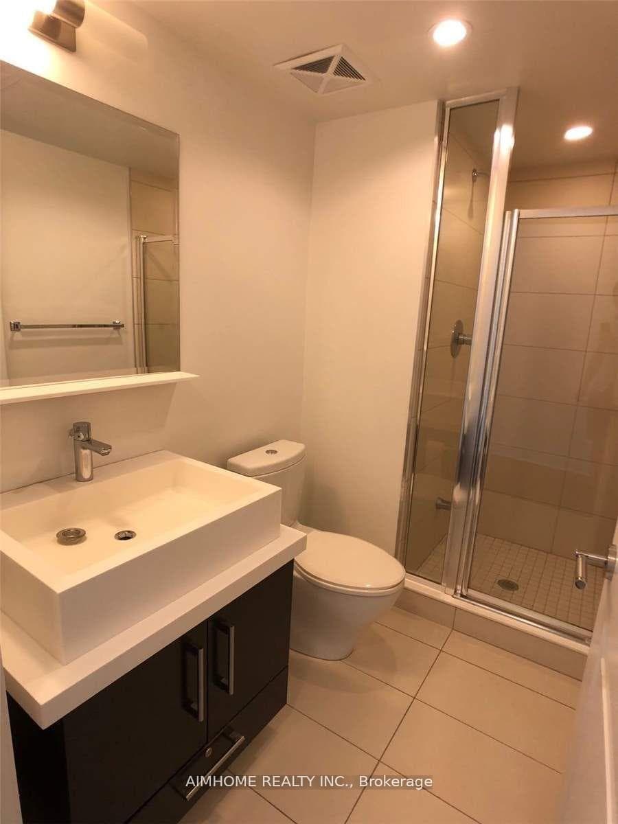 1080 Bay Street Unit 707 photo 11
