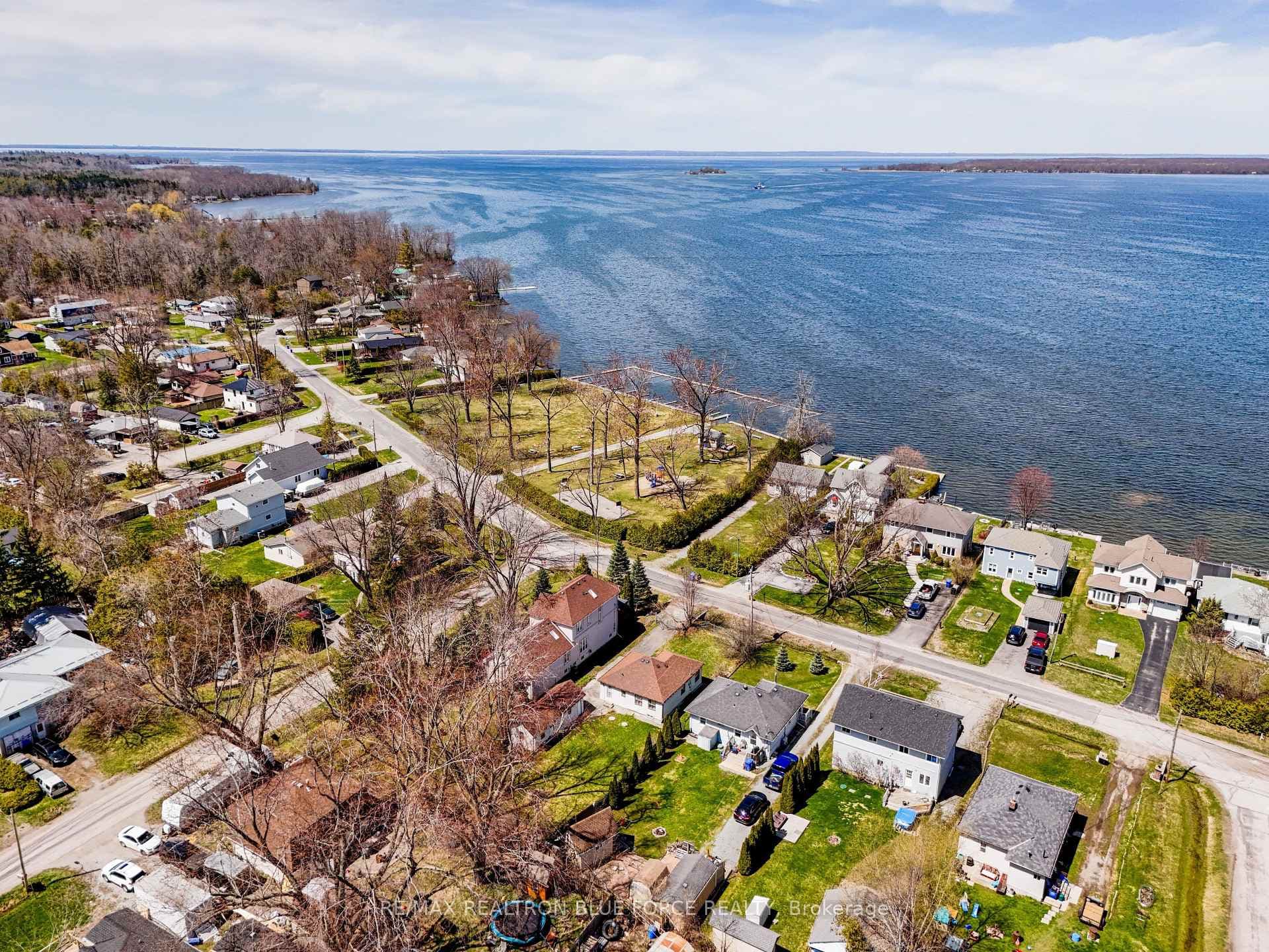 57 Lakeshore Road photo 36