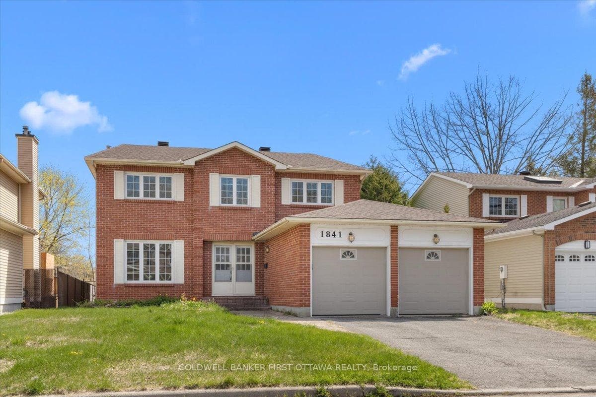 1841 Thistleleaf Crescent photo 2