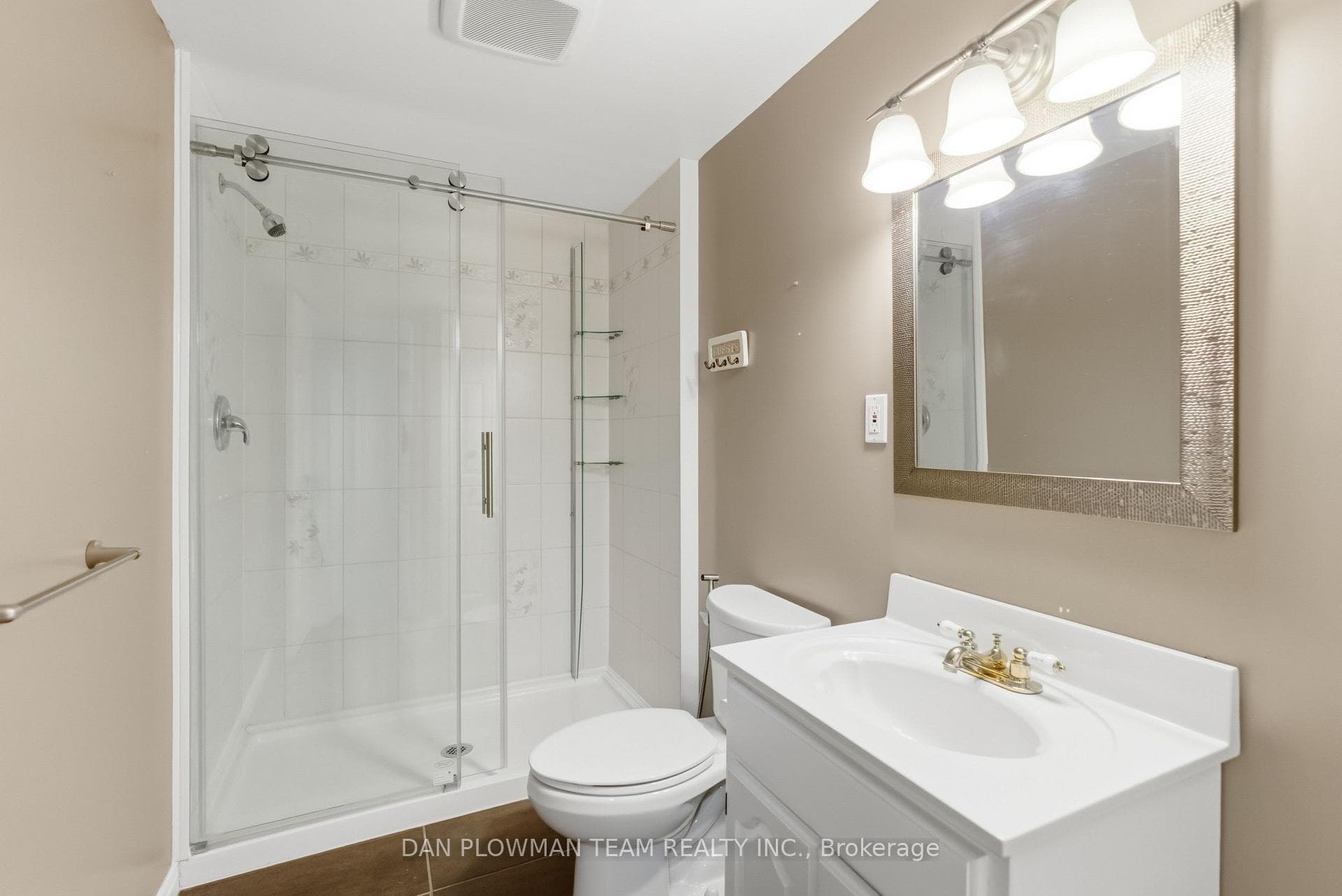 8 Aldcroft Crescent photo 45