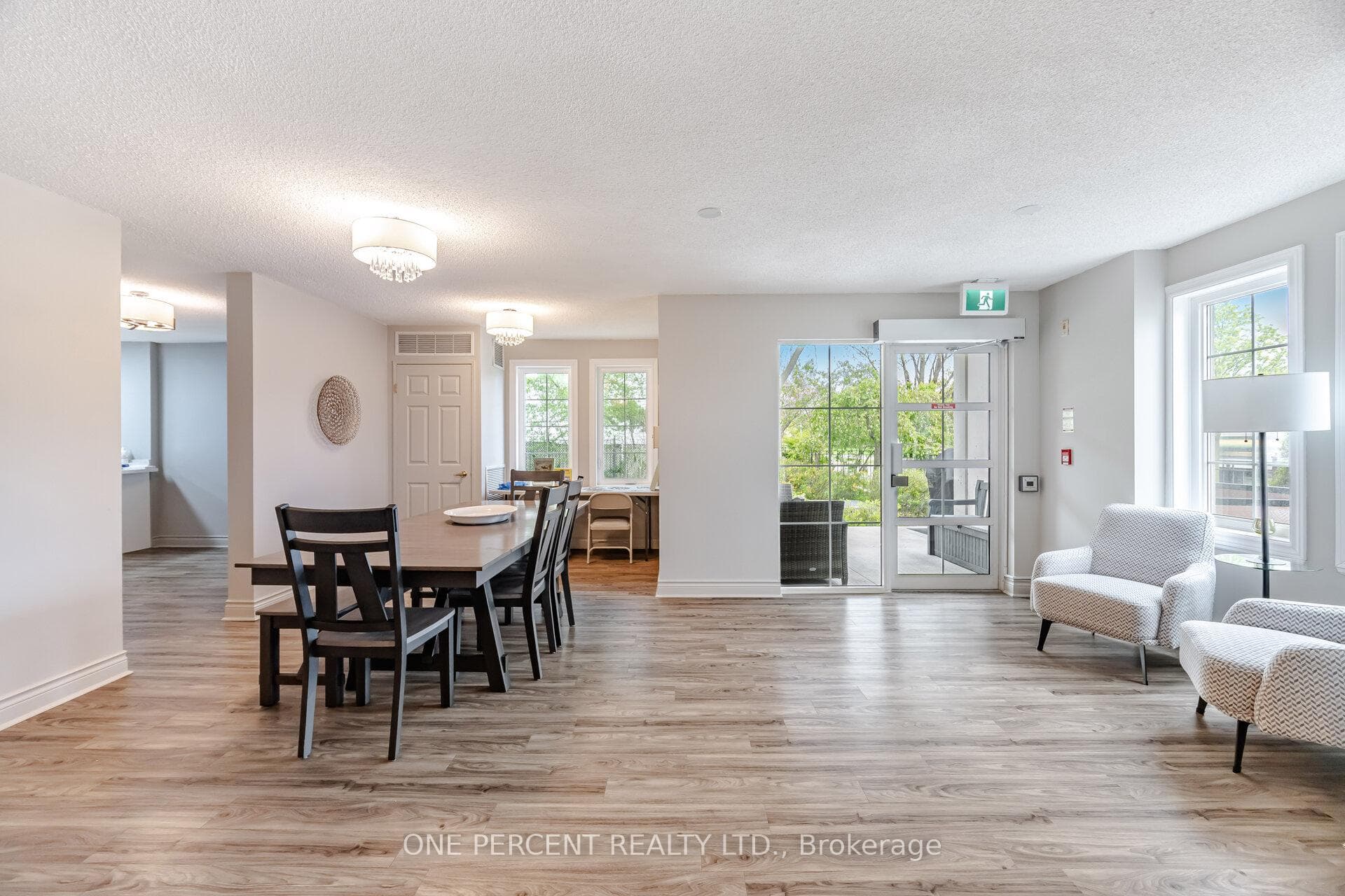 2301 Parkhaven Boulevard Unit 208 photo 37
