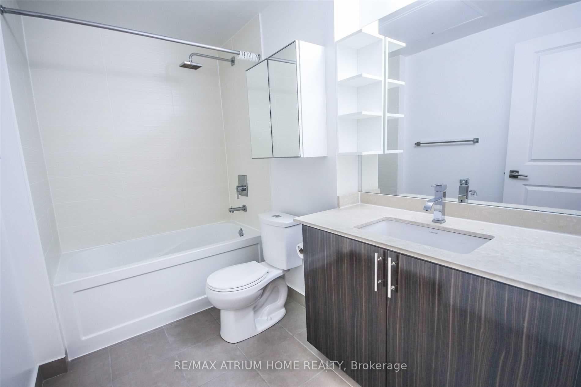 7167 Yonge Street Unit 302 photo 7