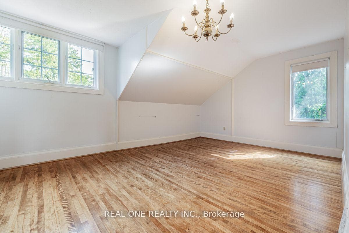 485 Macdonald Road photo 20