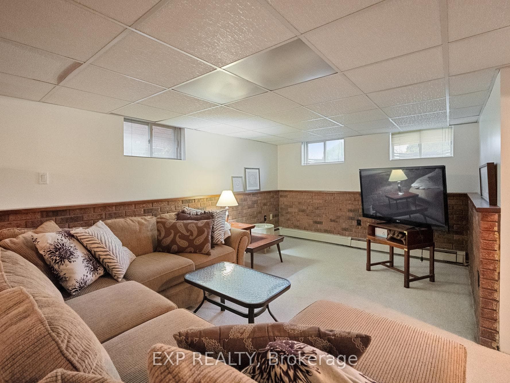 6570 Sherwood Road photo 26