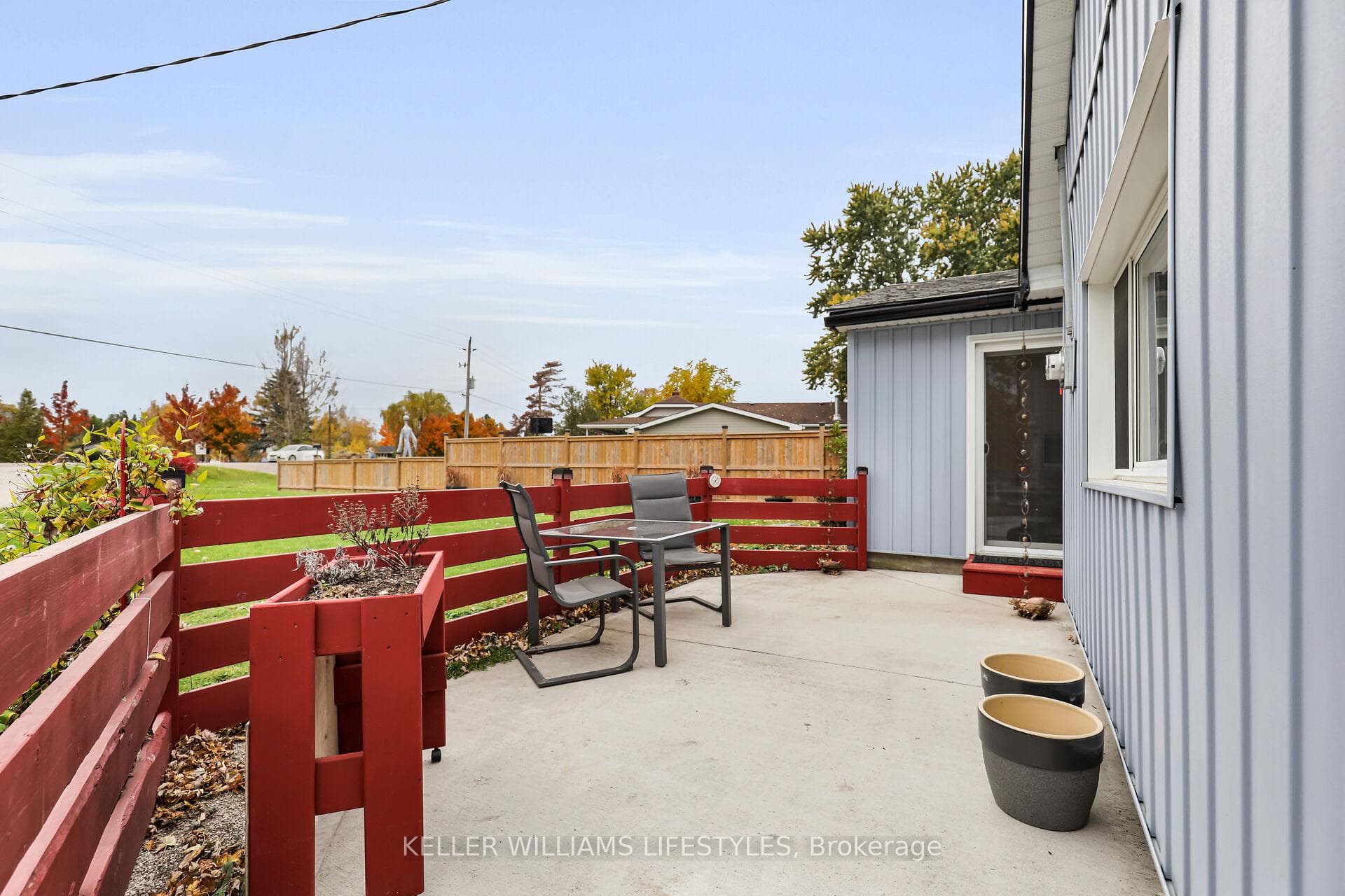 2624 Hamilton Road photo 4