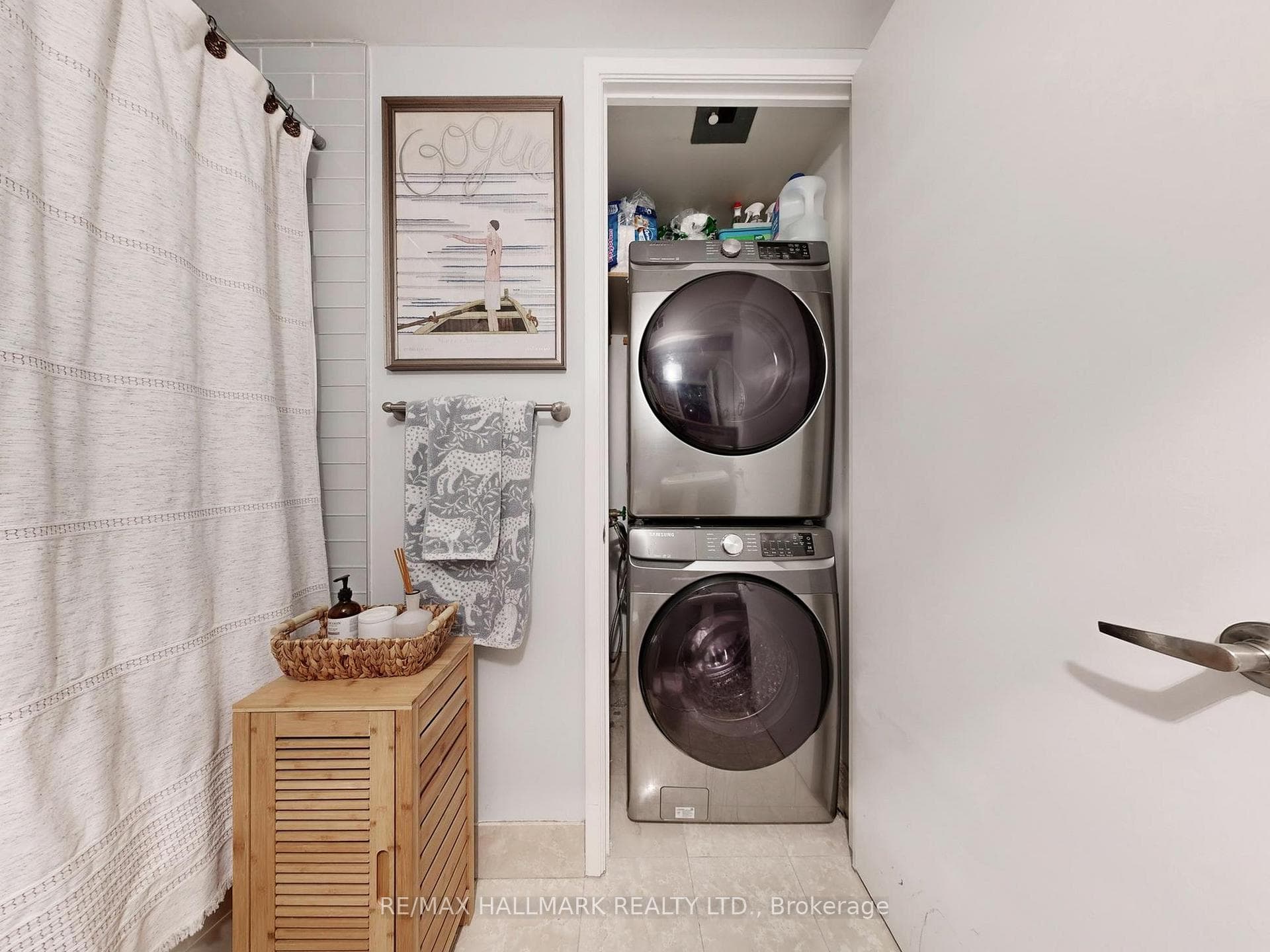 85 Bloor Street Unit 1403 photo 17
