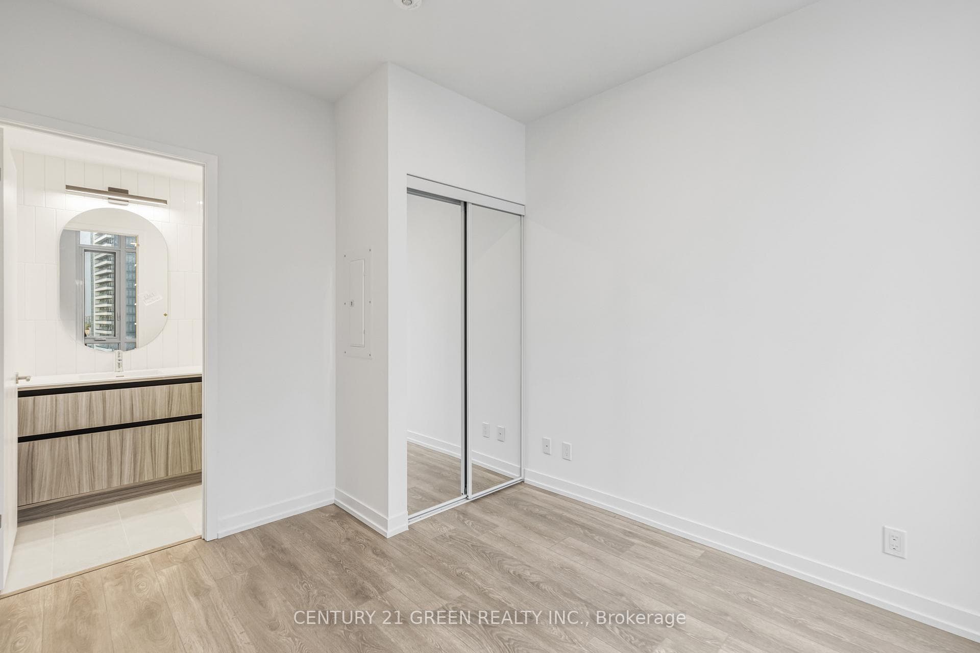 8 Beverley Glen Boulevard Unit 809 photo 24