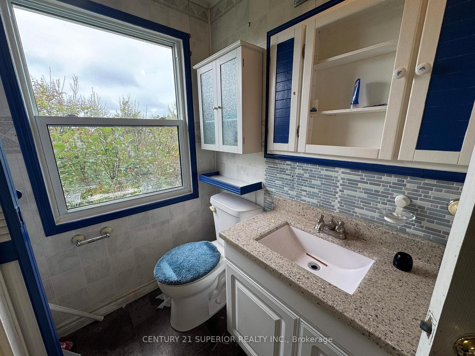 3 Ross Ave photo 17