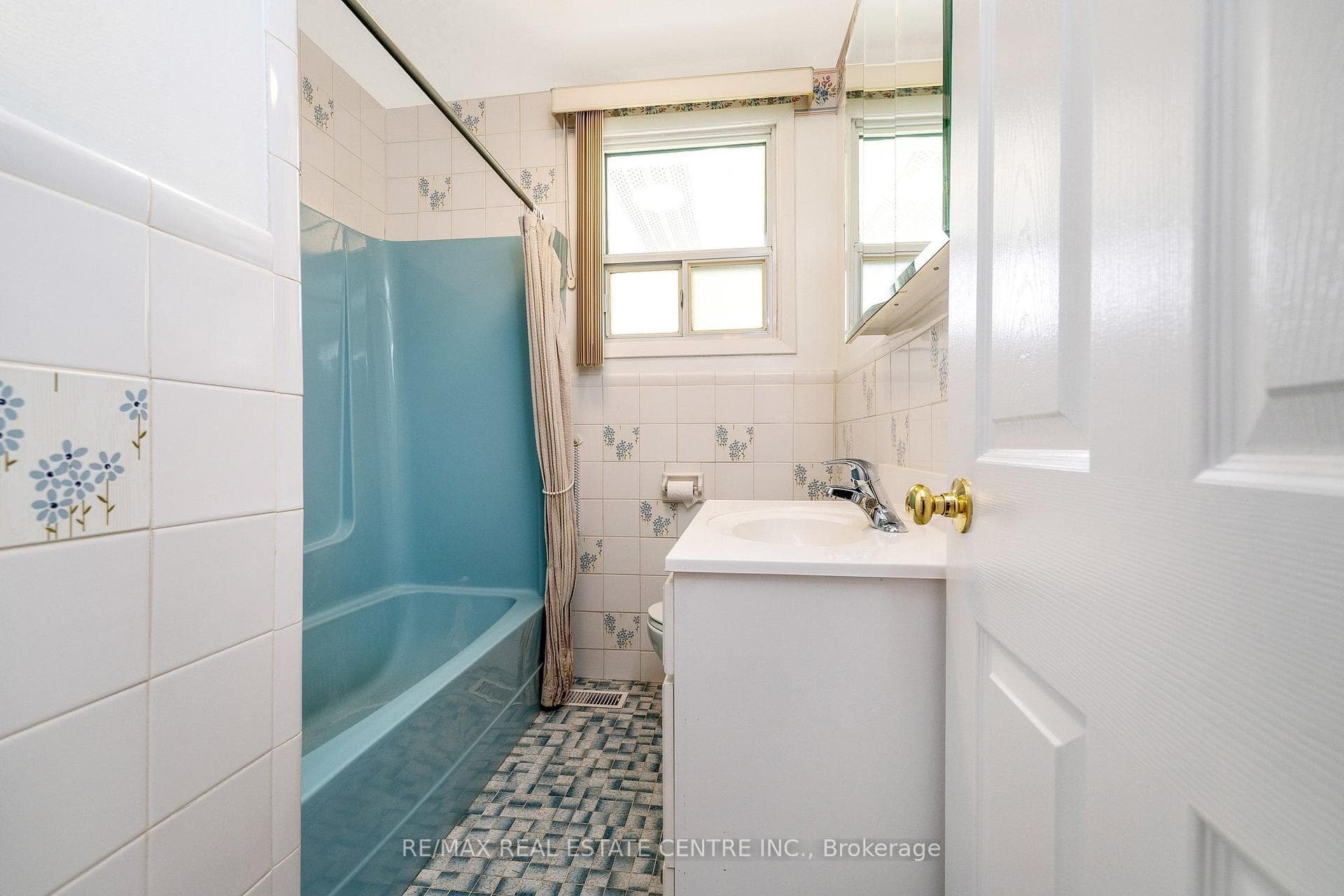 3161 Steeles Avenue photo 21