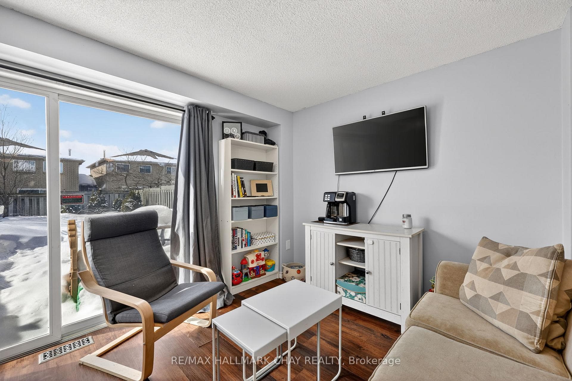 8 Lee Crescent photo 9