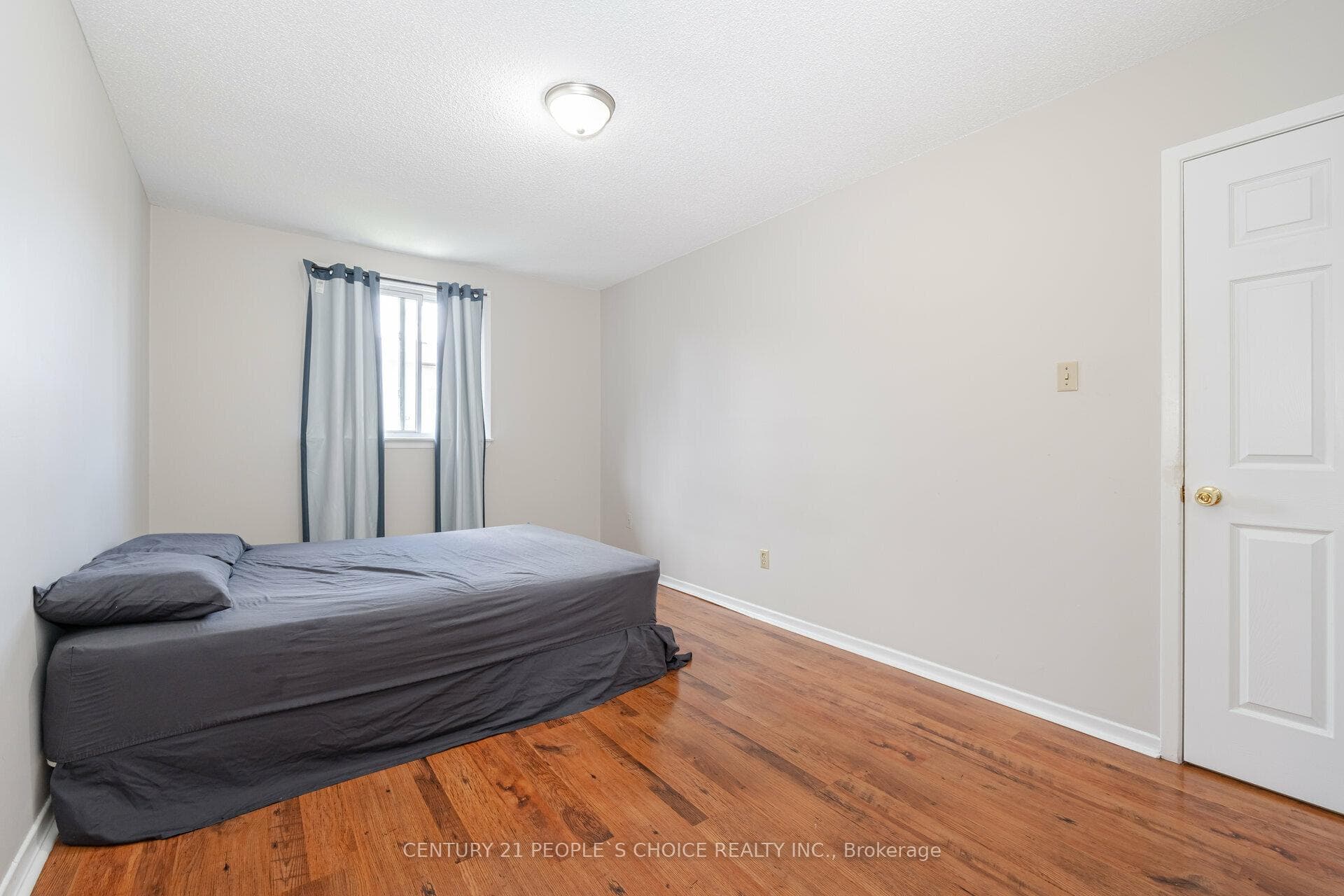 57 Carisbrooke Court photo 17