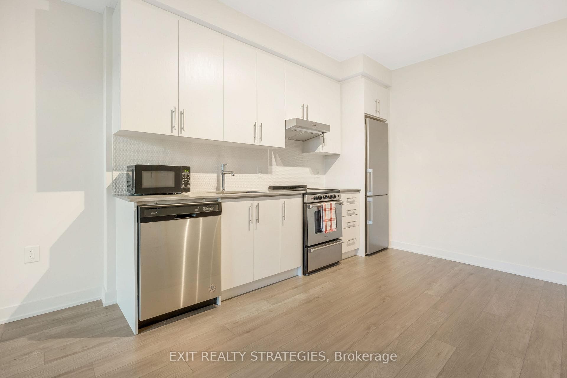 212 King William Street Unit 521 photo 15