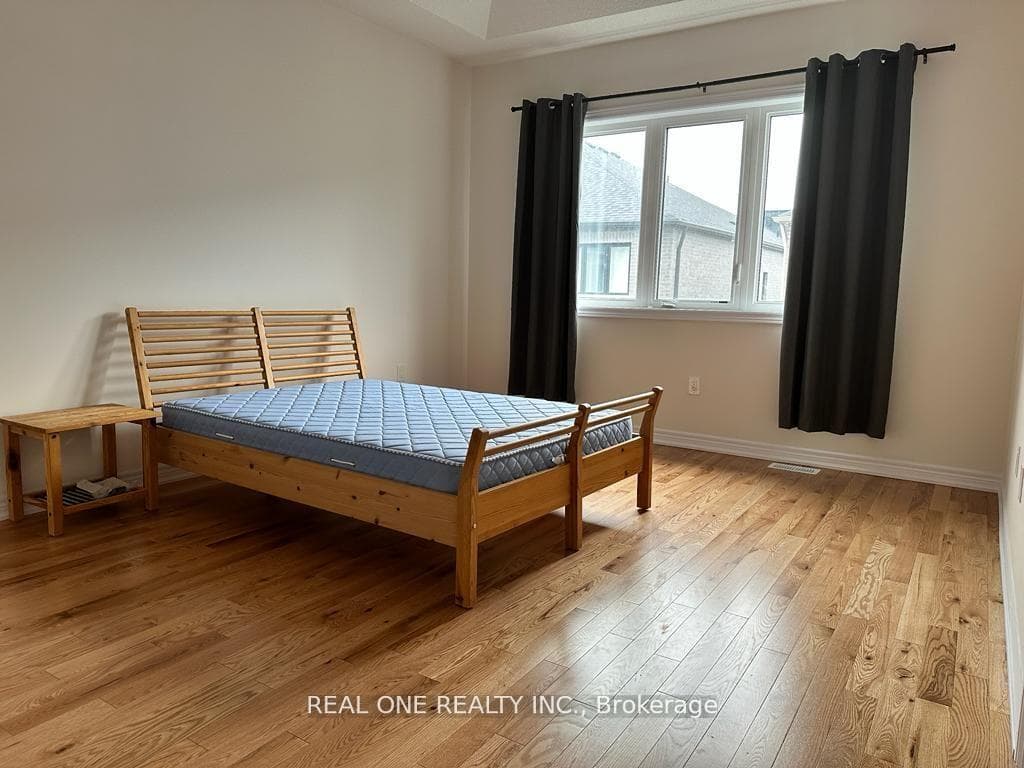 16 Hewison Avenue photo 10