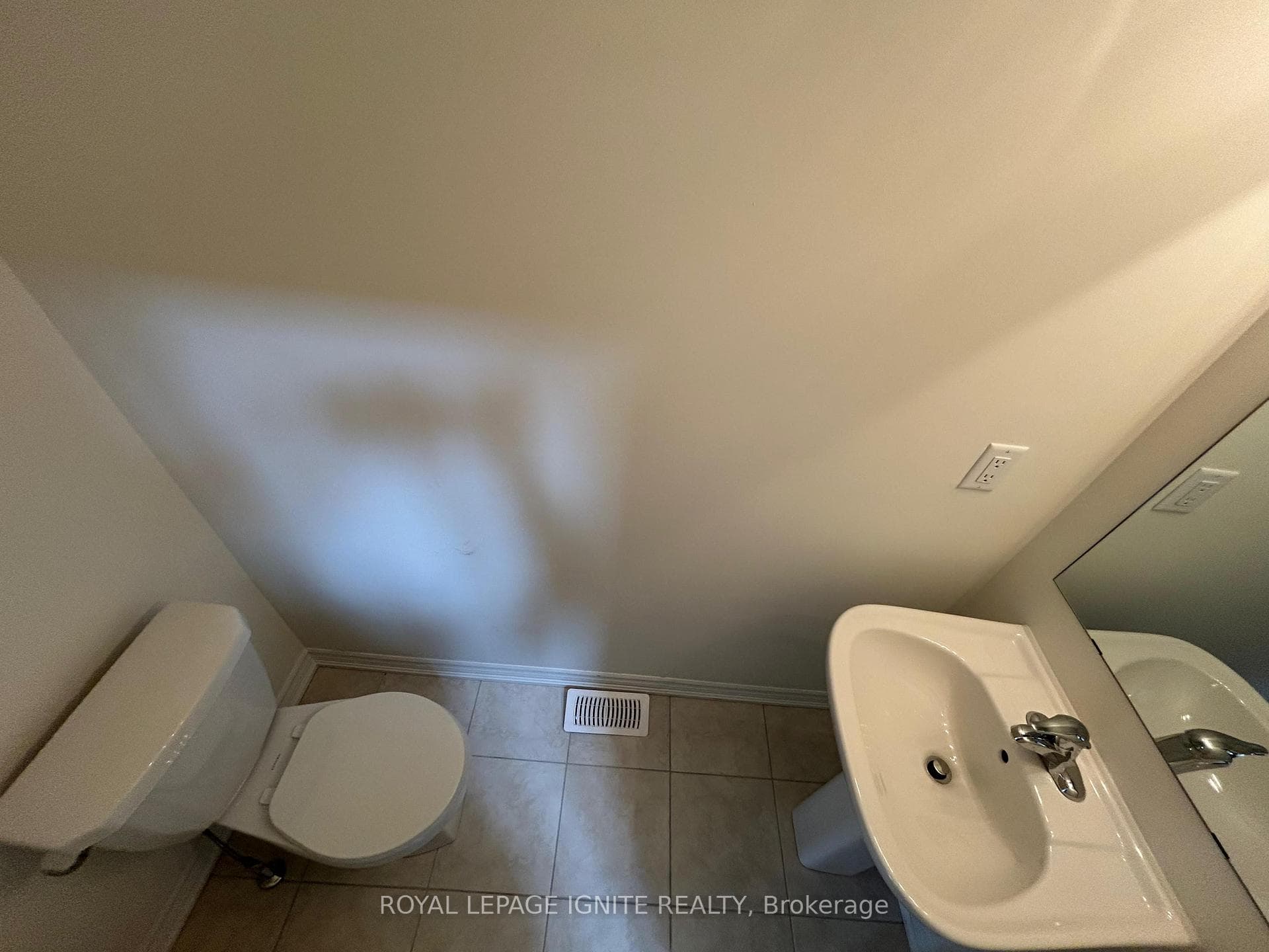 2415 Angora Street photo 2