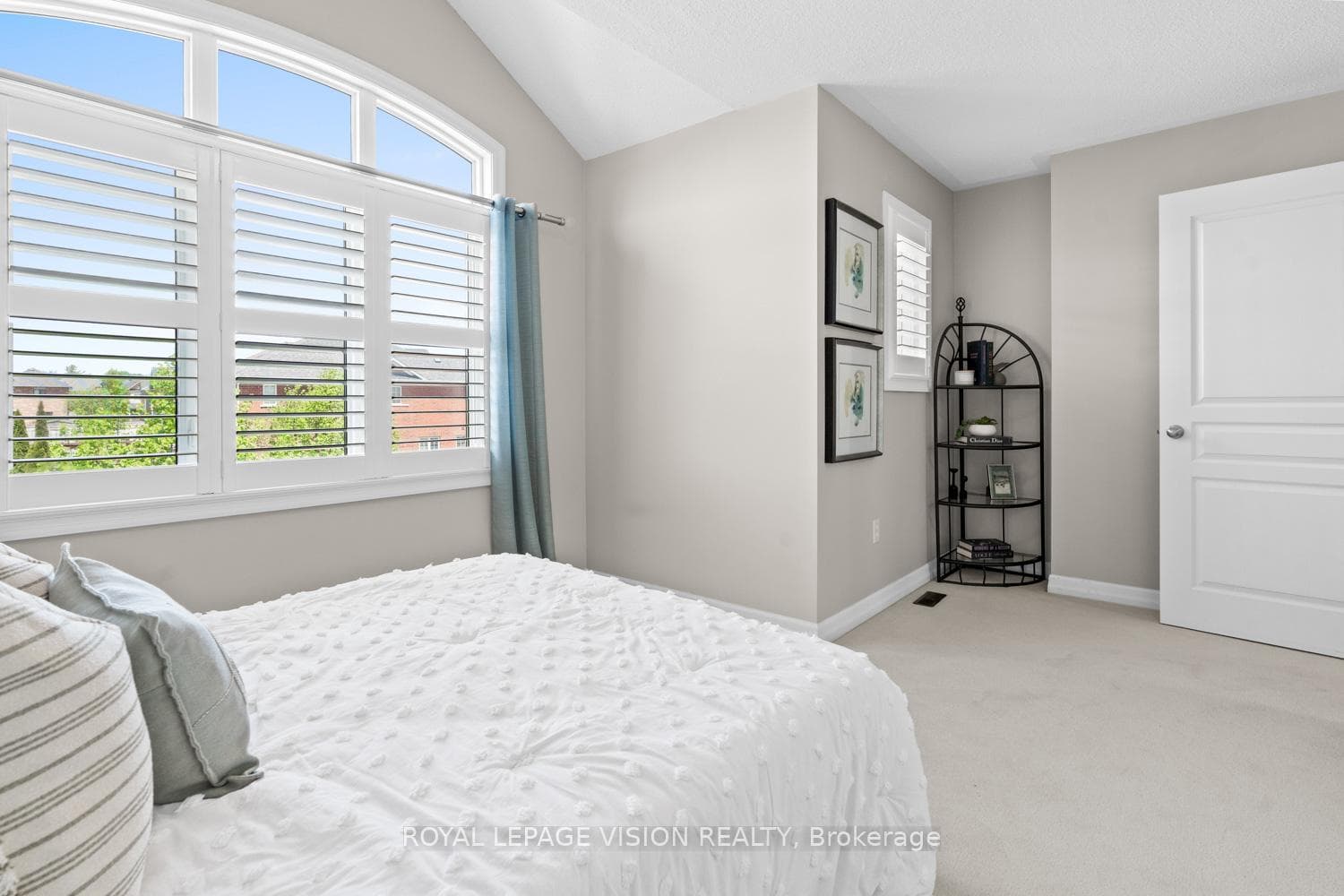 27 Ida Jane Grove photo 21