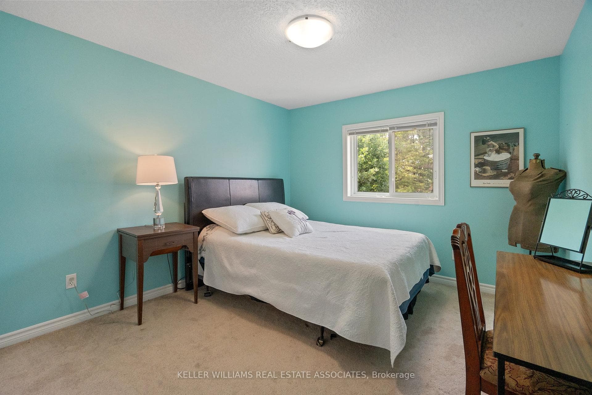 95 Yates Avenue photo 20