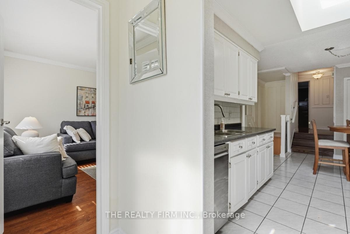 43 Clara Crescent photo 6
