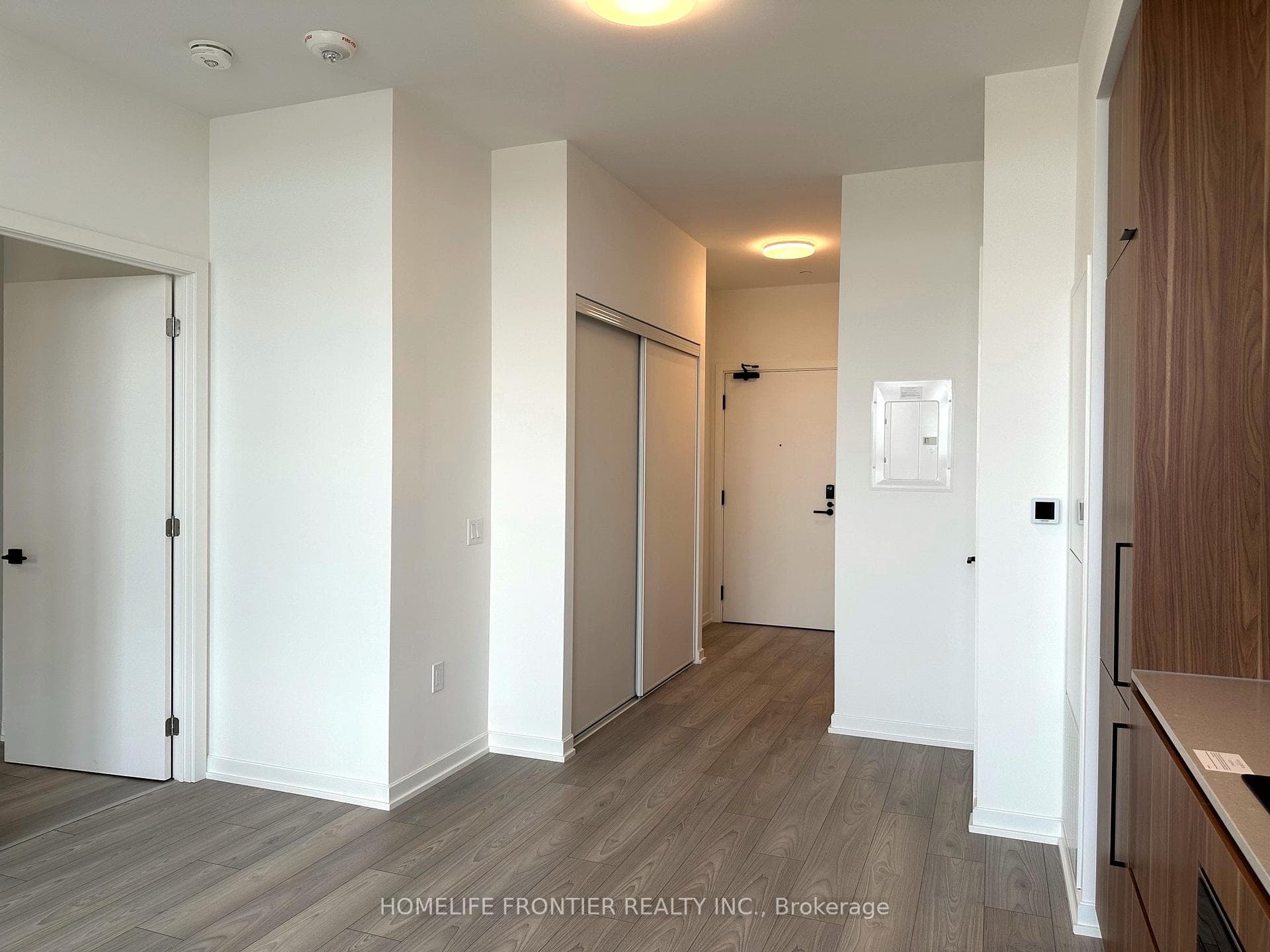 1285 Dupont Street Unit 906 photo 5