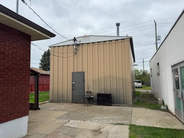 813 W Gore Street photo 26