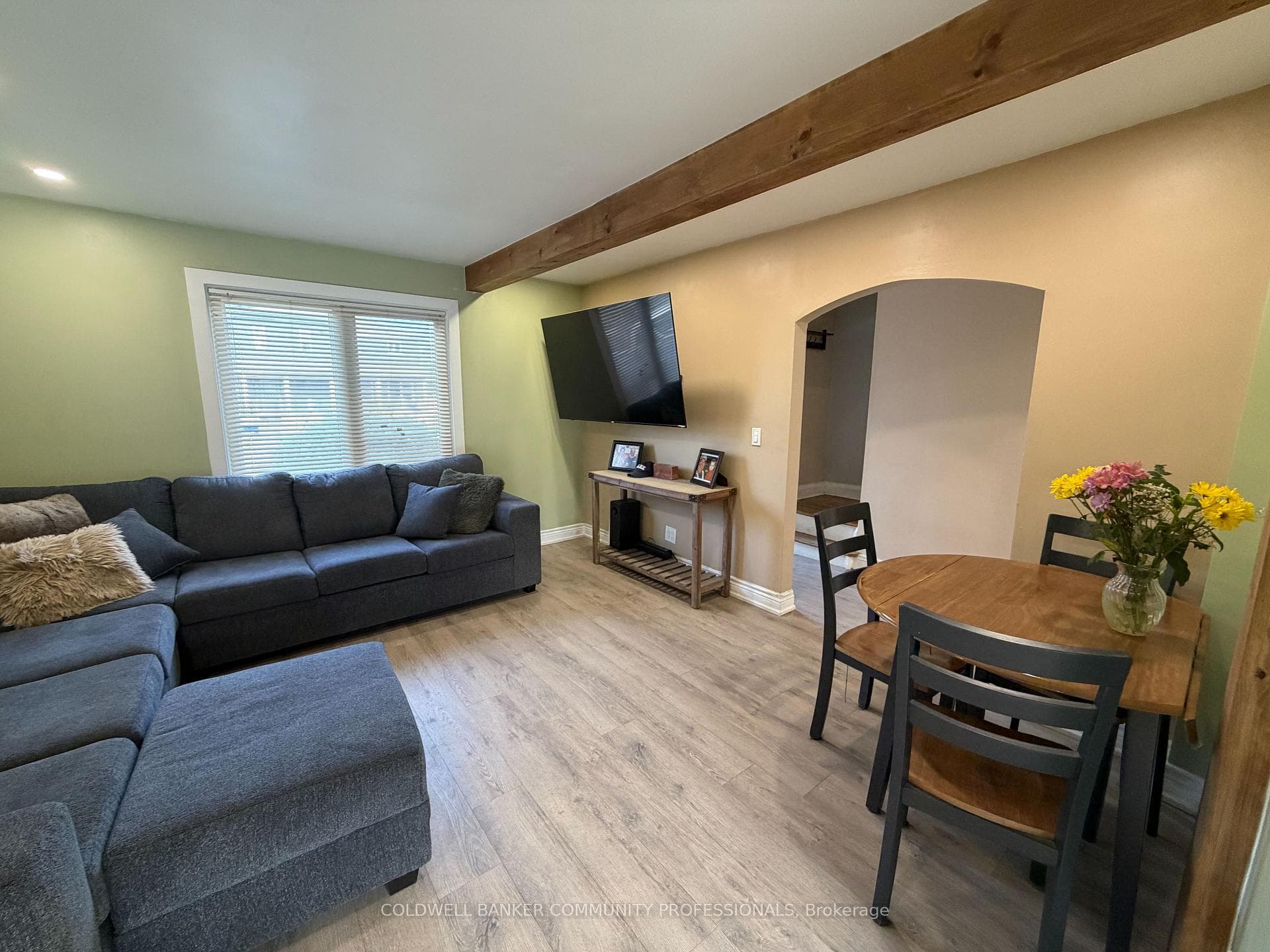 94 Howard Avenue photo 3