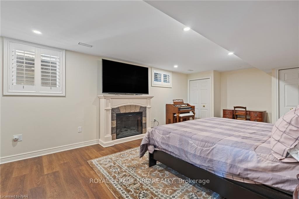 40 RIVERVIEW Boulevard photo 43
